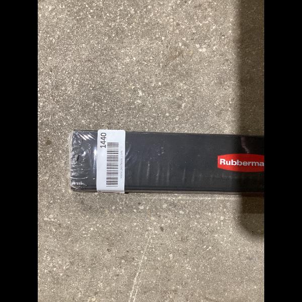 Lot # 1440 Rubbermaid Infinity Storage Track $35