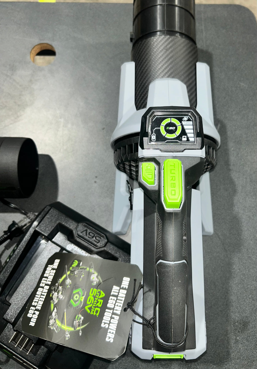 Soplador de hojas portátil a batería EGO POWER+ de 56 voltios, 880 CFM y 200 MPH, 4 Ah (usado)