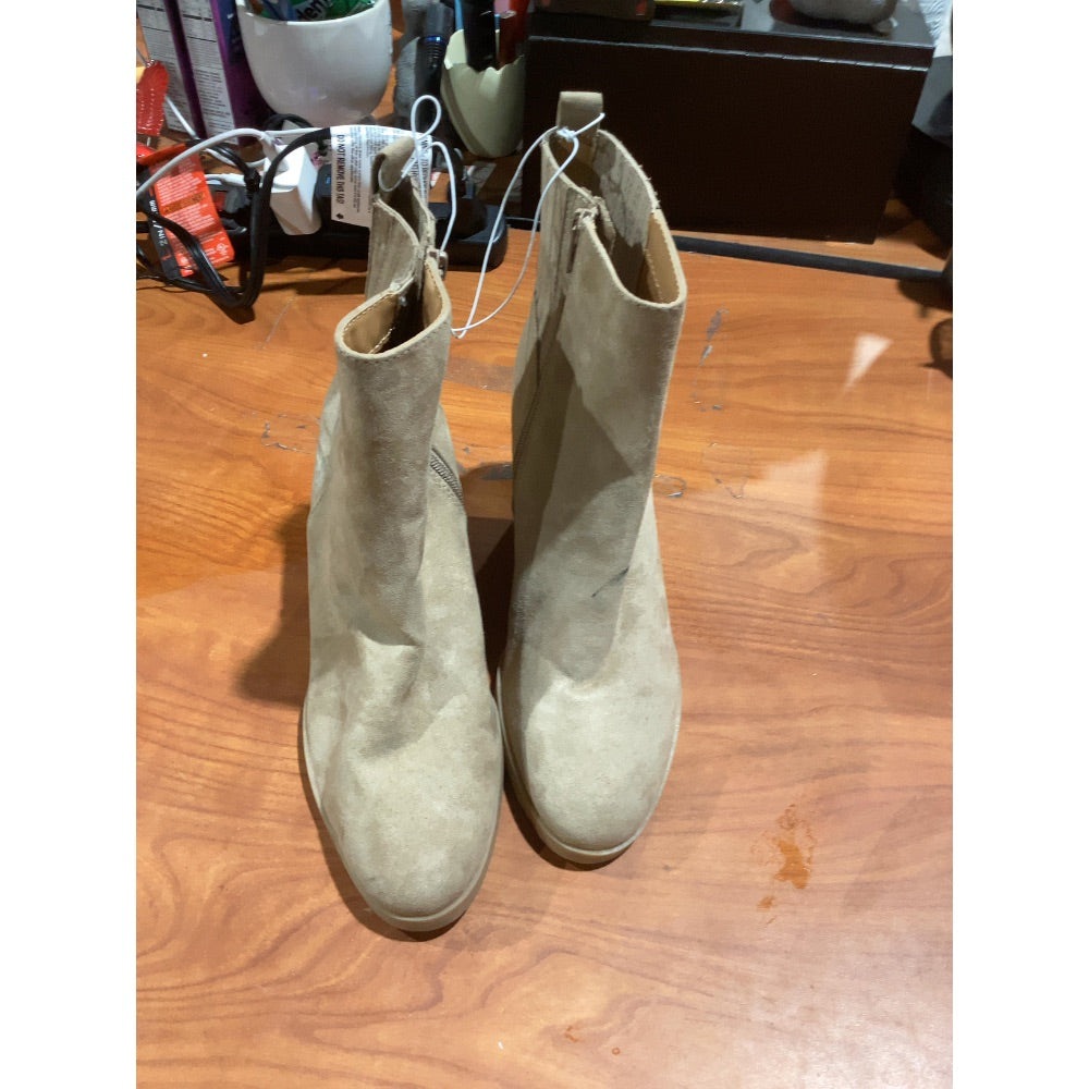 Lot # 112 Target Wedge Booties $35