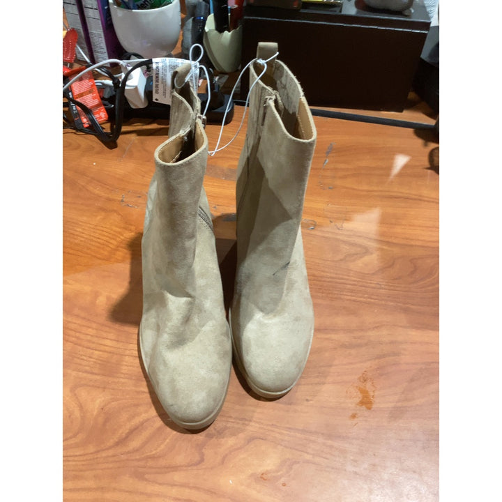 Lot # 112 Target Wedge Booties $35