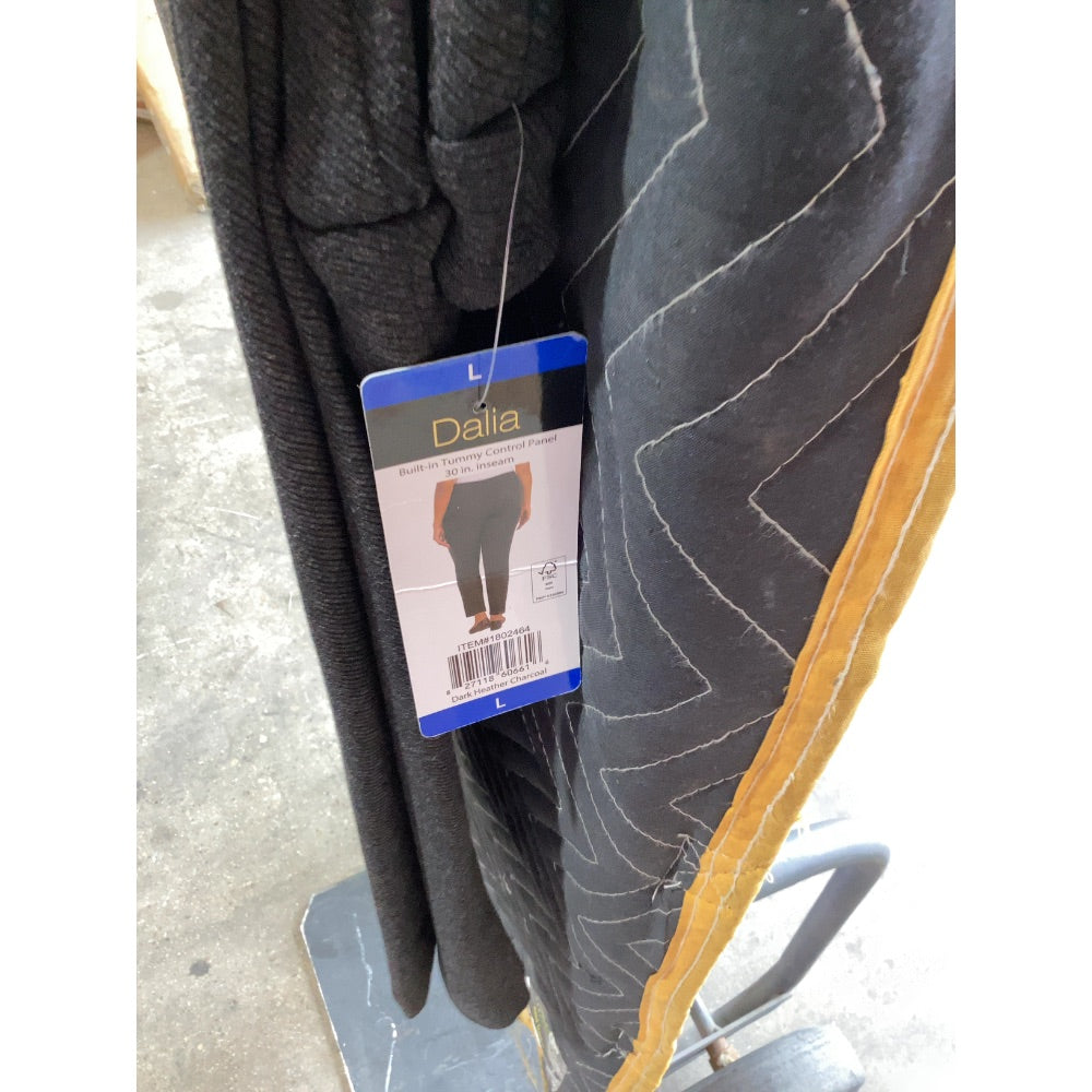 Lot # 984 Dalia Pants $22.60