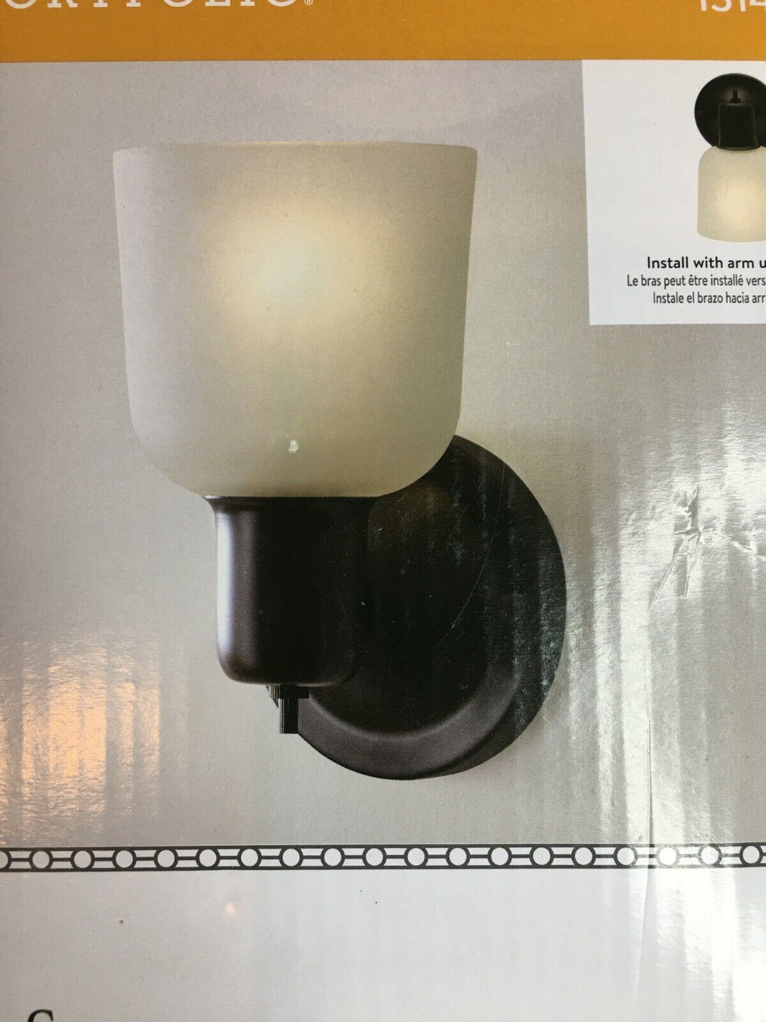 Lot # 1481 Portfolio 4.52-in W 1-Light Wall Sconce $39
