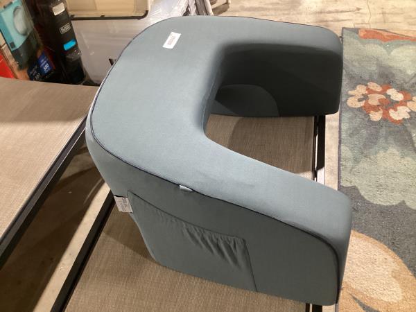 Lot # 2040 Reading Desk Cushion $36