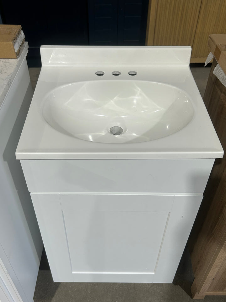 Project Source Dover 18-in True White Single sink Bathroom Vanity with White Cultured marble Top (Open Box)