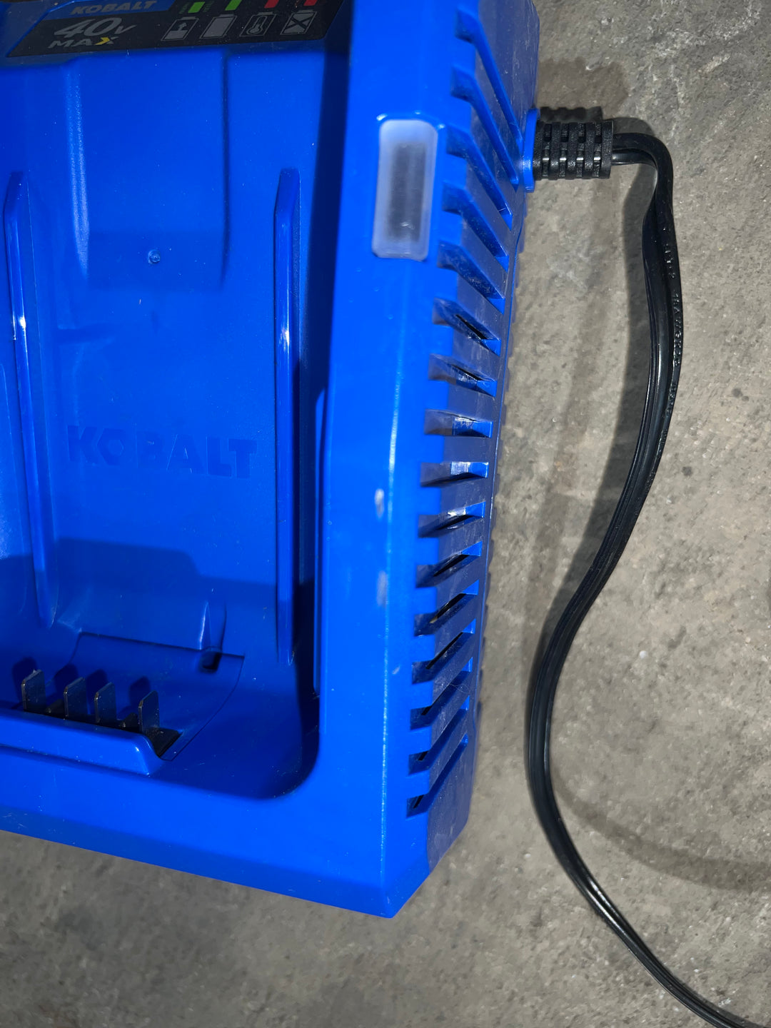 Kobalt 40-Volt Battery Charger (used)