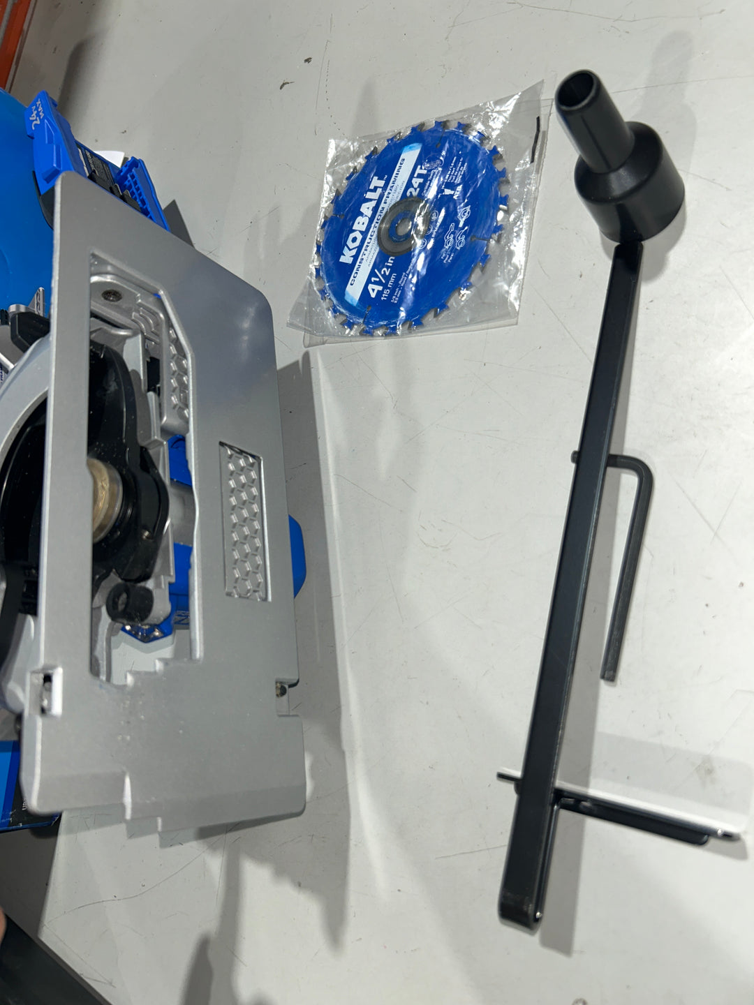 Kobalt 24-volt 4-1/2-in Brushless Cordless Circular saw (USED)