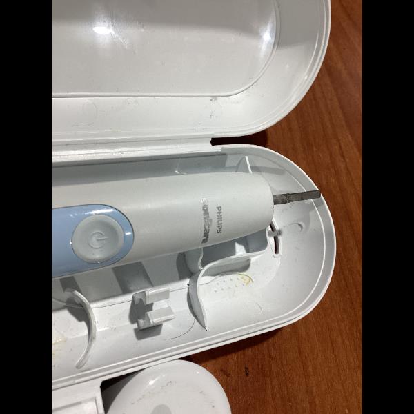 Lot # 917 PHILIPS Sonicare Electric Toothbrush $35