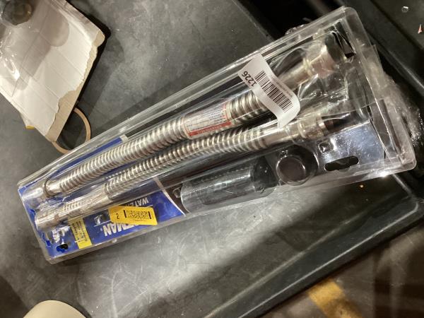 Lot # 1226 EASTMAN 18in Electric Water Heater Kit $32.96