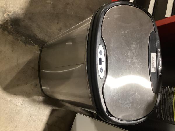 Lot # 2155 13.2Gal Rectangular Motion Sensor Trash Can $100