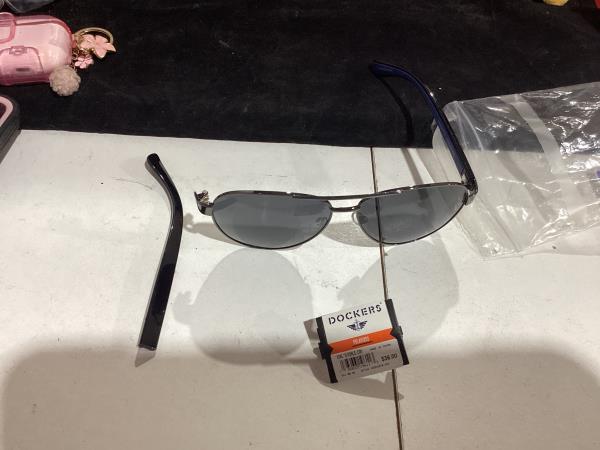Lot # 576 Men's Dockers Polarized Aviator Sunglasses, Dark Gray