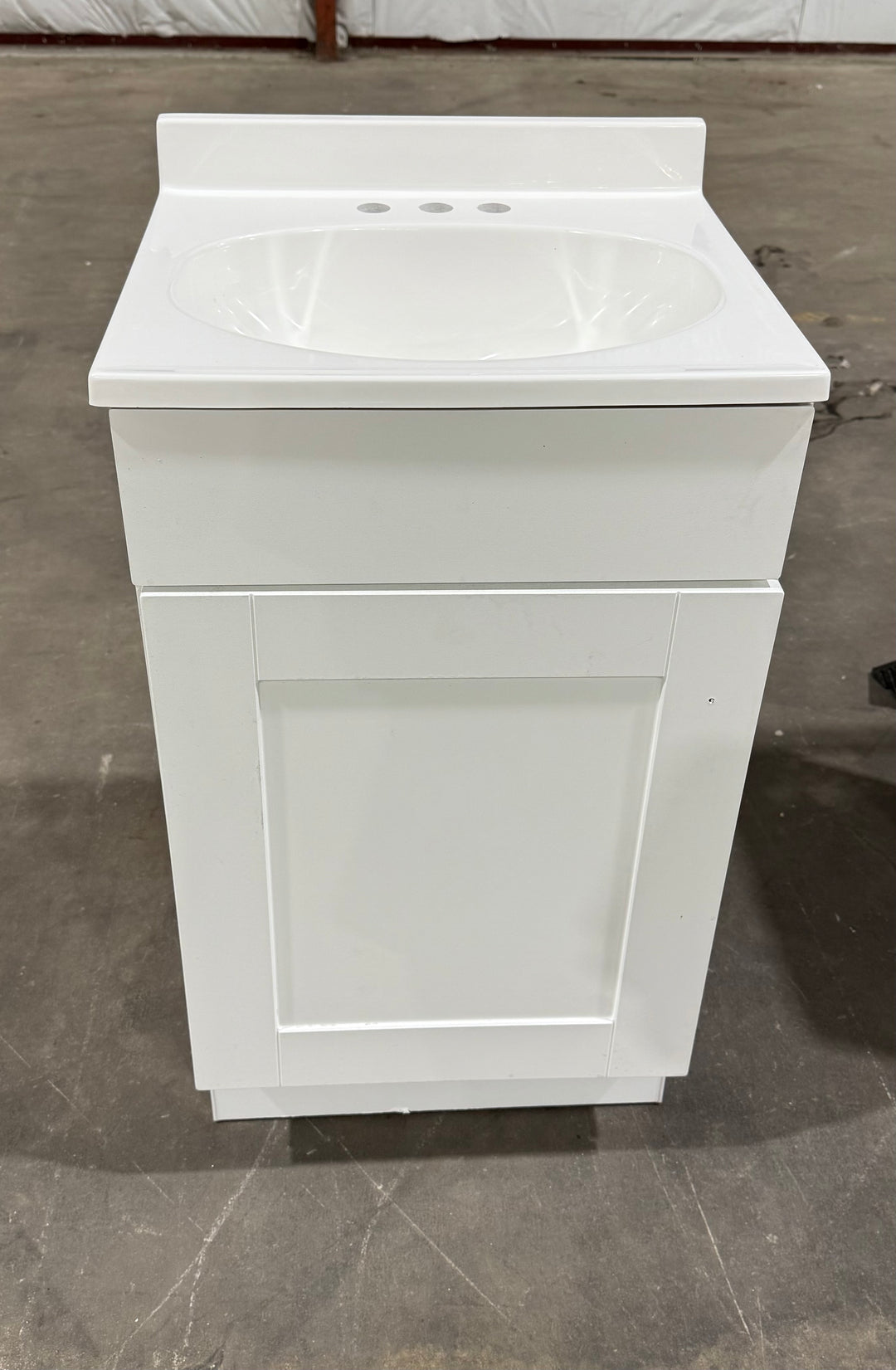 Project Source Dover 18-in True White Single sink Bathroom Vanity with Top (open Box)