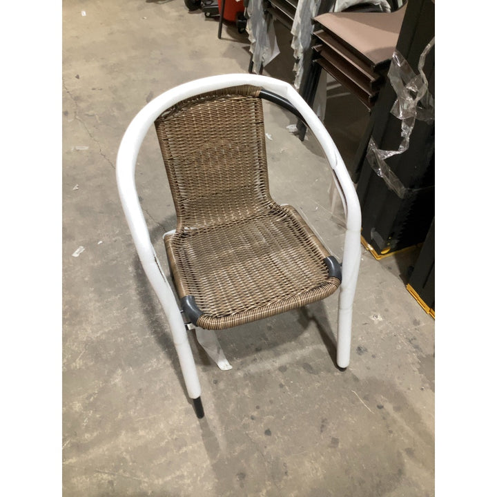 Lot # 2407 Flash Furniture Chair $51.00