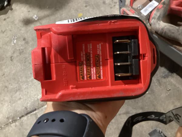 Lot # 332 CRAFTSMAN V20 LED Work Light $31