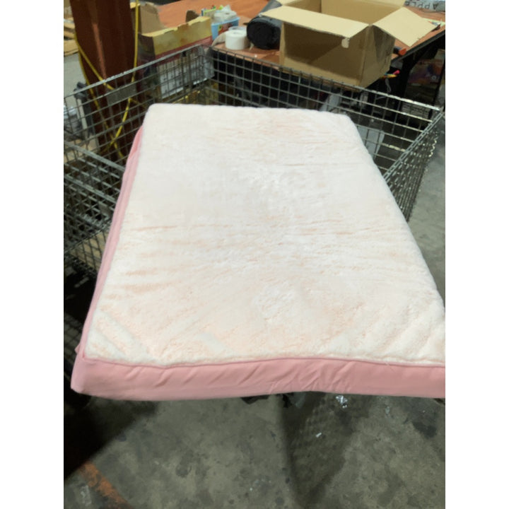 Lot # 555 Amazon Dog Bed $35
