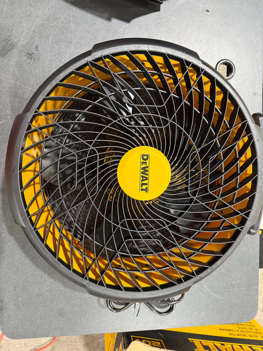 DEWALT 18-in High Velocity Indoor/Outdoor Industrial Fan (Used)