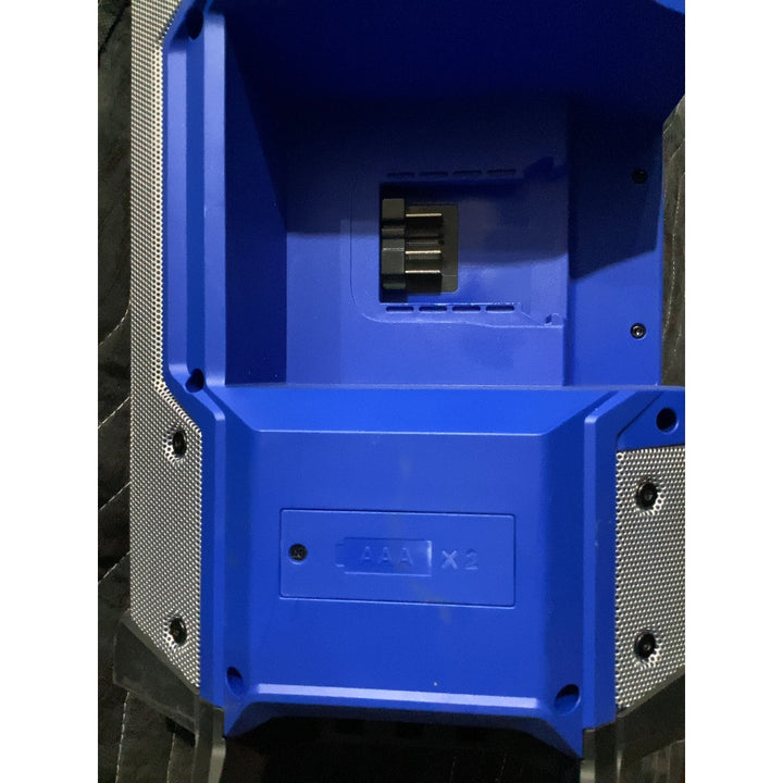 Lot # 1011 KOBALT KJR 124B-03 Jobsite Radio - 24V, USB Output, AM/FM, Blue & Gray