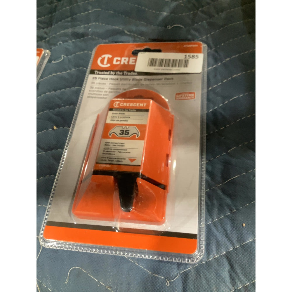 Lot # 1585 Crescent Blade Pack $7.00