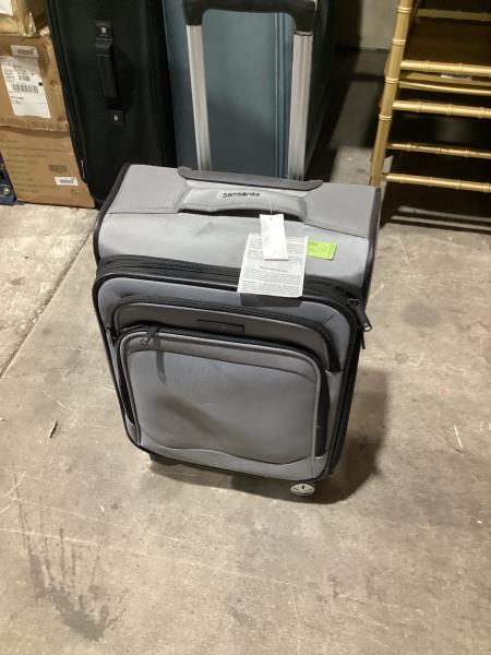 Lot # 1613 Samsonite Hyperspin 4 Softside Spinner Luggage, Fog Grey