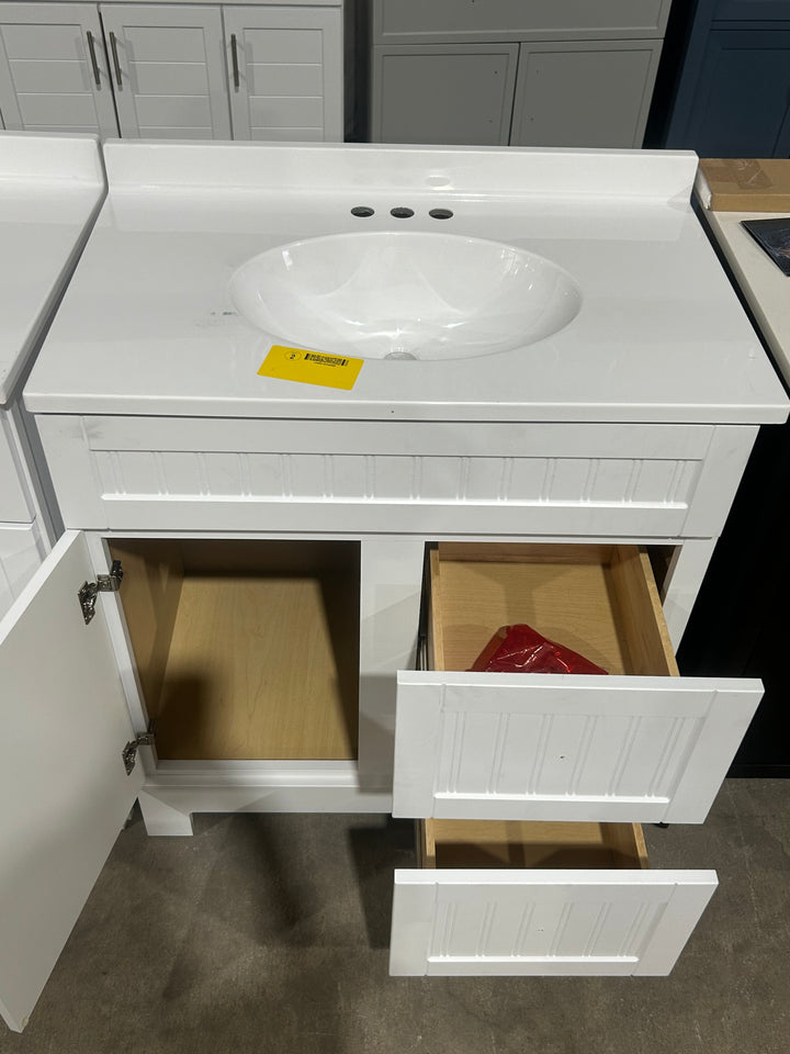 Style Selections Ellenbee 30-in White Single sink Bathroom Vanity with White Cultured marble Top (damaged)