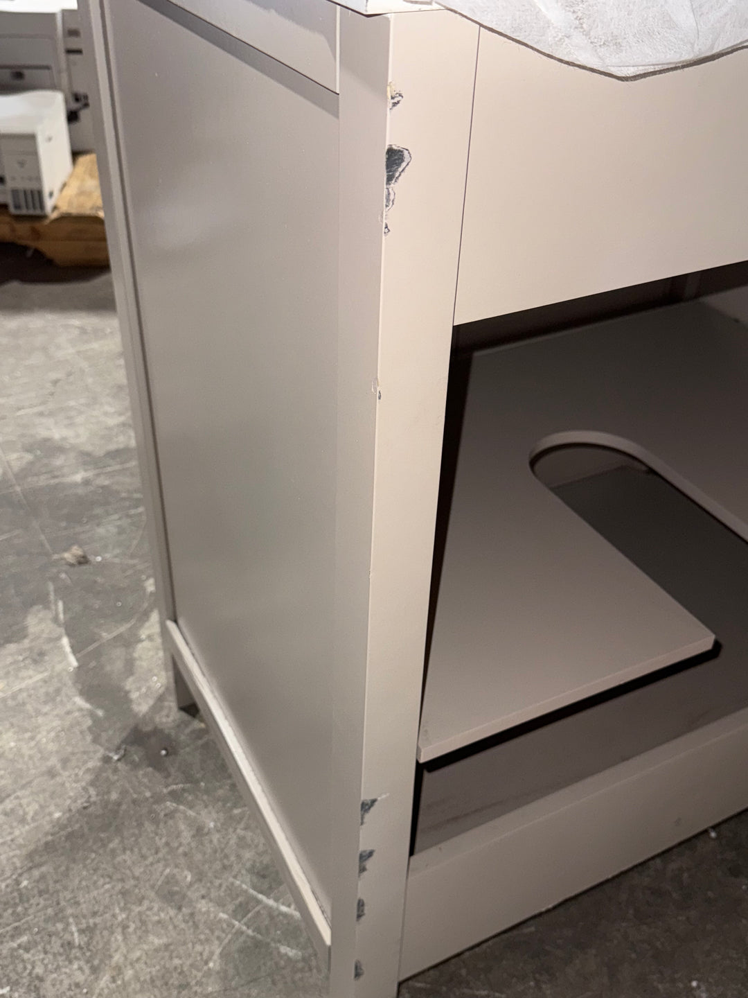 allen + roth Sandbanks 30-in Flaxen Greige Undermount Single Sink Bathroom Vanity with White Engineered Stone Top Damaged