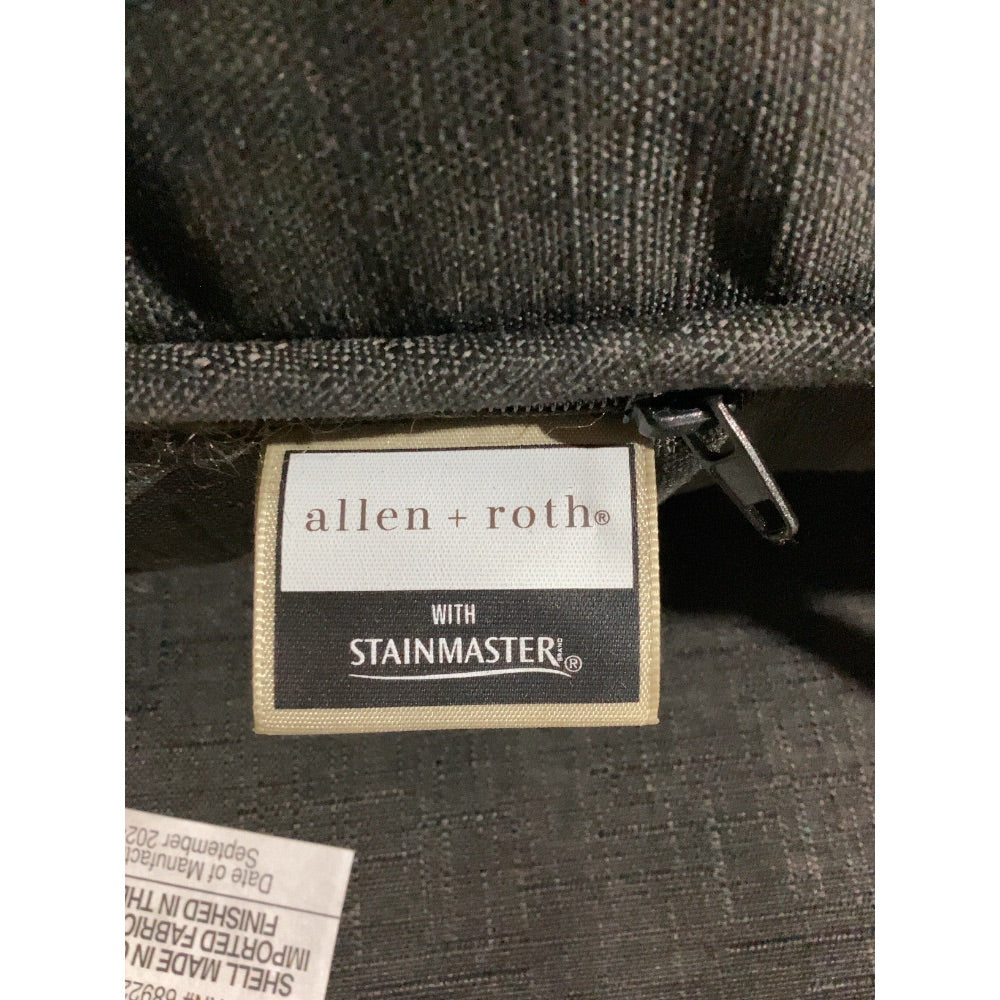 Lot # 1463 allen + roth Seat Patio Chair Cushion $85