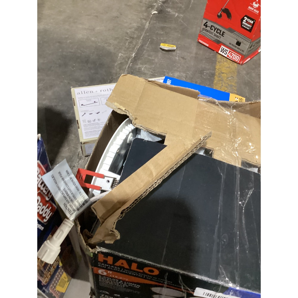 Lot # 534 HALO Recessed Lighting Kit $125.49