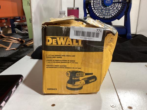 Lot # 771 DEWALT Random Orbit Sander Variable Speed 5In $100