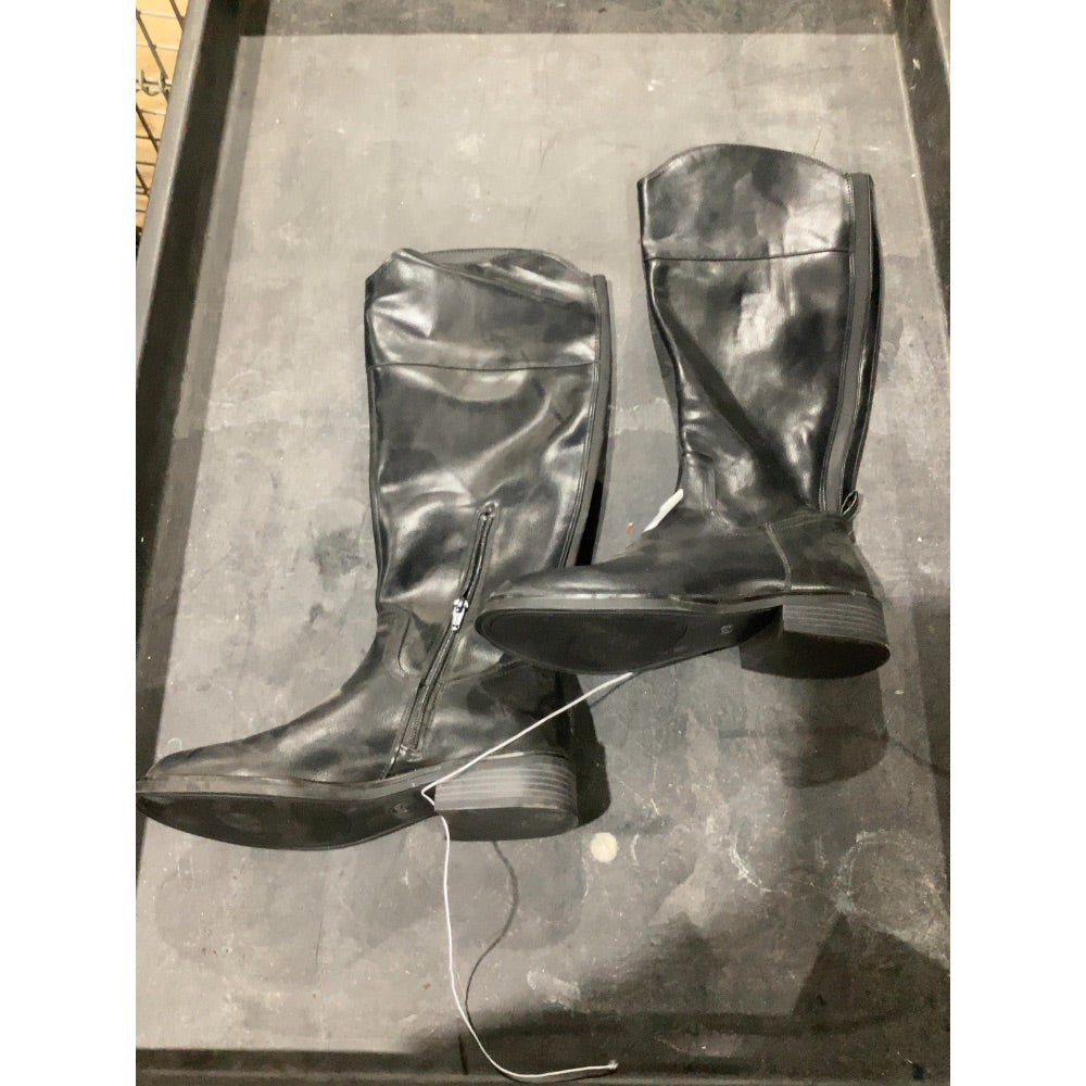 Lot # 259 Riders International Equestrian Boots $70.00