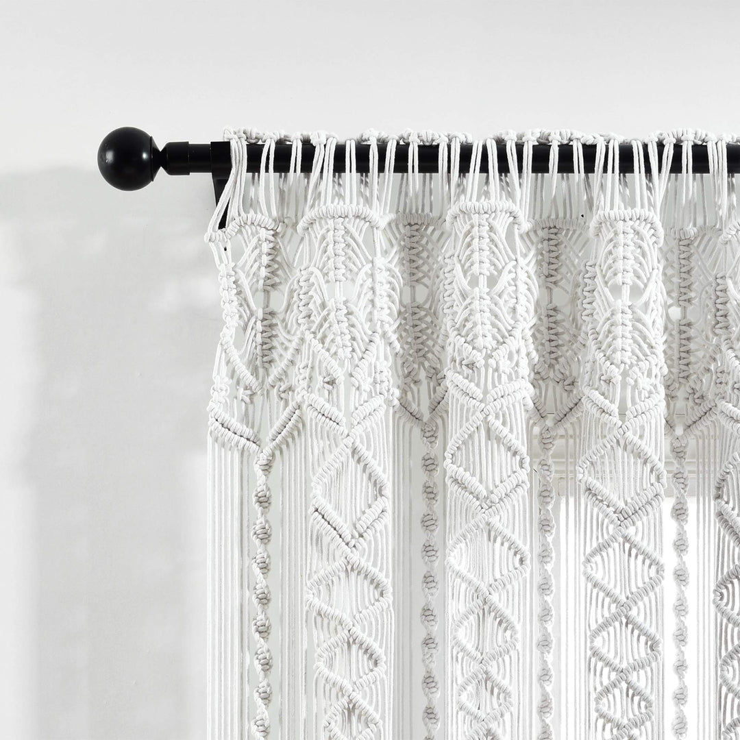 Lot # 1359 Lush Decor Boho Macrame Curtain 40x84 White $27.00