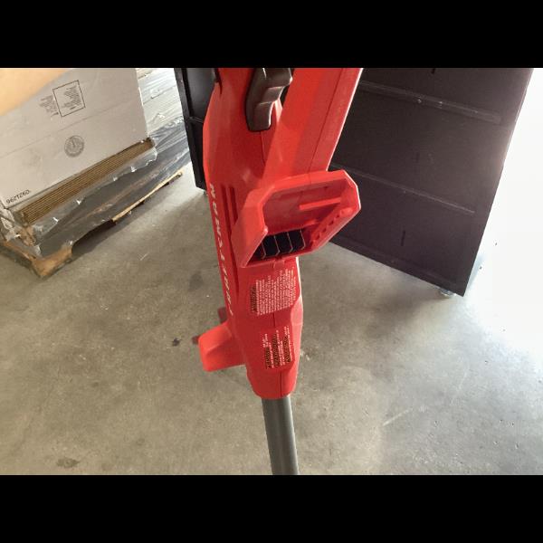 Lot # 1285 CRAFTSMAN CMGT215 20V MAX String Trimmer $100.00