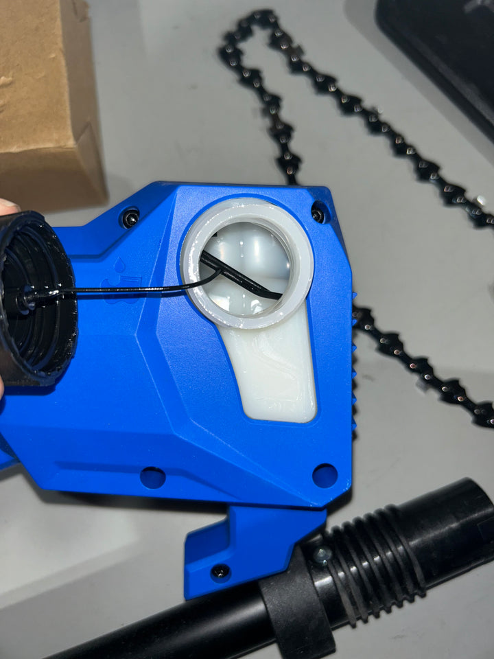 Motosierra de pértiga a batería Kobalt Gen4 de 40 voltios y 10 pulgadas y 2 Ah (batería y cargador incluidos)