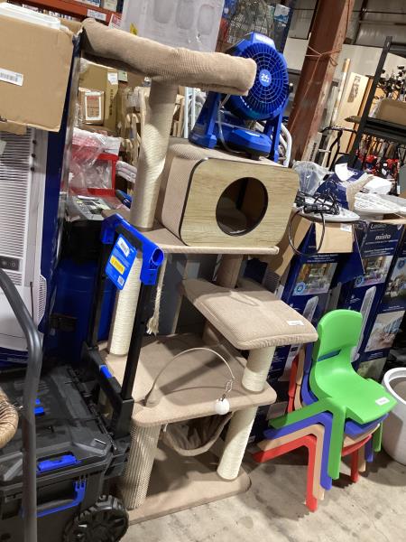 Lot # 2071 Catry Jiminy 60 inch Cat Tree $108
