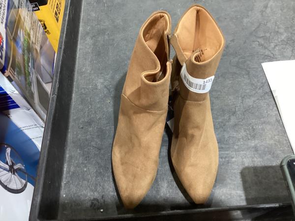 Lot # 1431 Women's Frances Ankle Boots Brown 7 $28