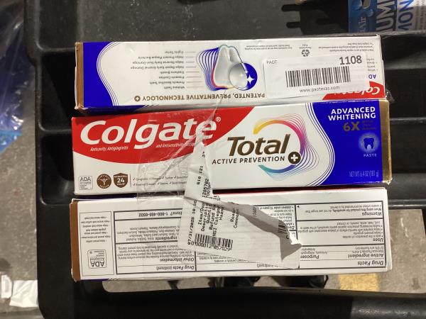 Lot # 1108 COLGATE TOTAL ADVANCED TOOTHPASTE (6.4oz) 181g $28