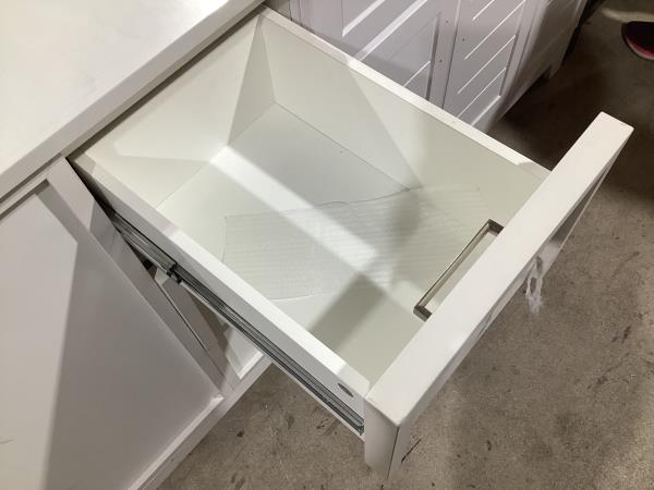 Lot # 2134 Style Selections Undermount Sink Bathroom Vanity $399