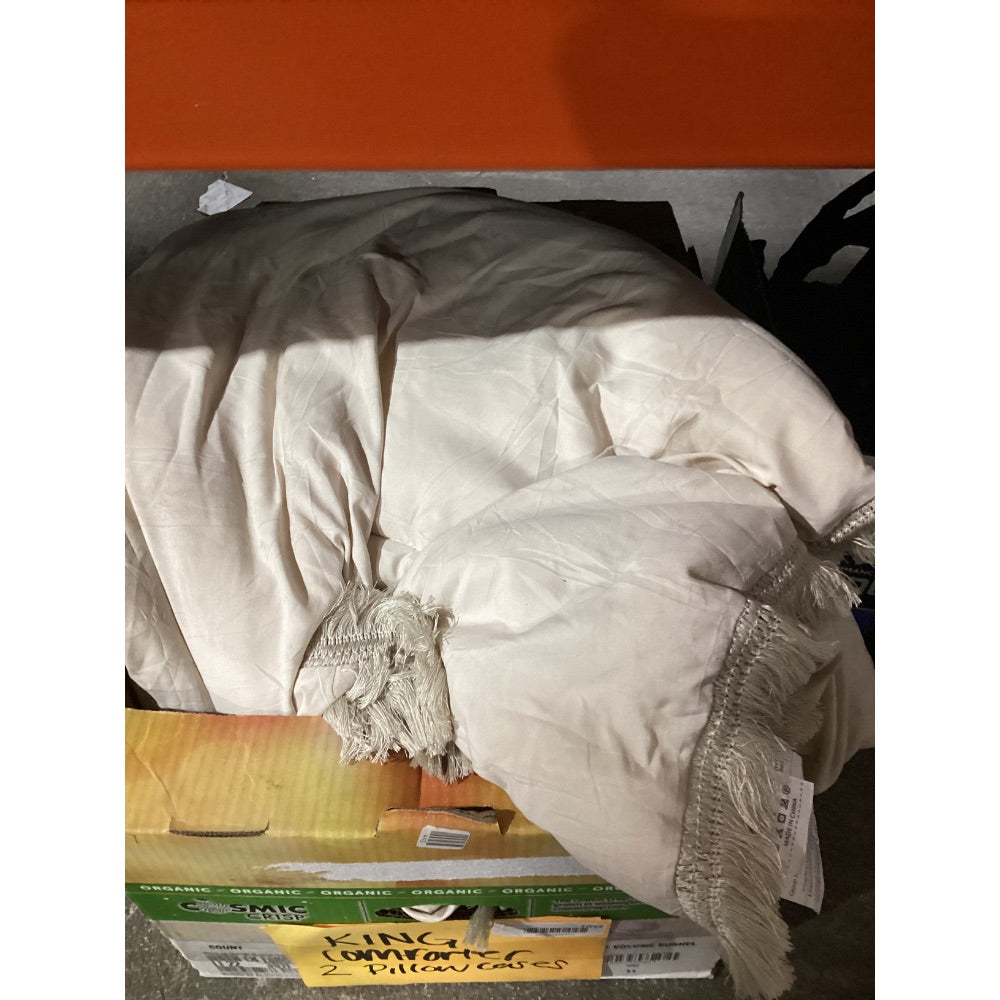 Lot # 1032 CreamBeige Solid Fringe King Comforter Set $90