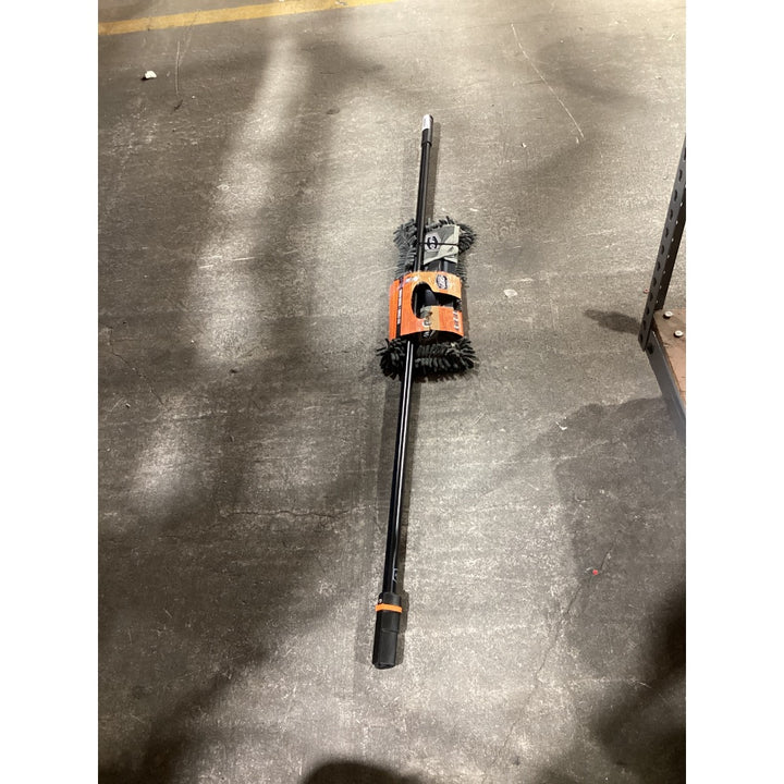 Lot # 1028 Dust Mop 5422C12 - 18-Inch Head, 60-Inch Steel Handle, 3-Step System, Black/Orange