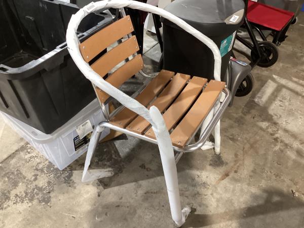 Lot # 1886 FlashFurniture Lila 4 Pk Restaurant Stack Chair$94