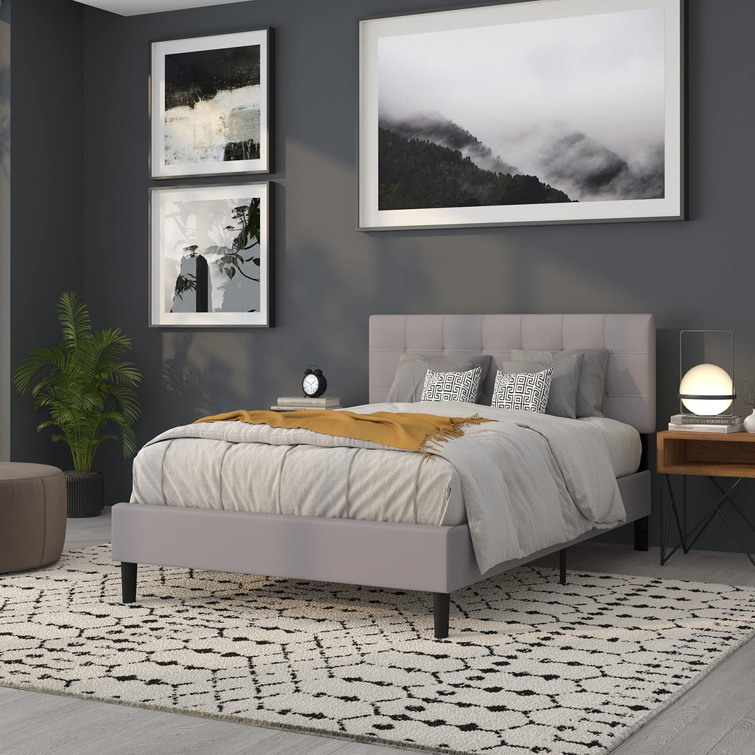 Lot # 1881 Flash Furniture Bedford Tufted Upholstered Full Size Headboard in Light Gray Fabric