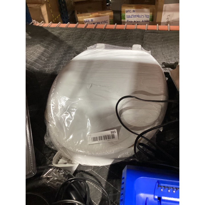 Lot # 885 Generic White Toilet Seat Model 18 $30