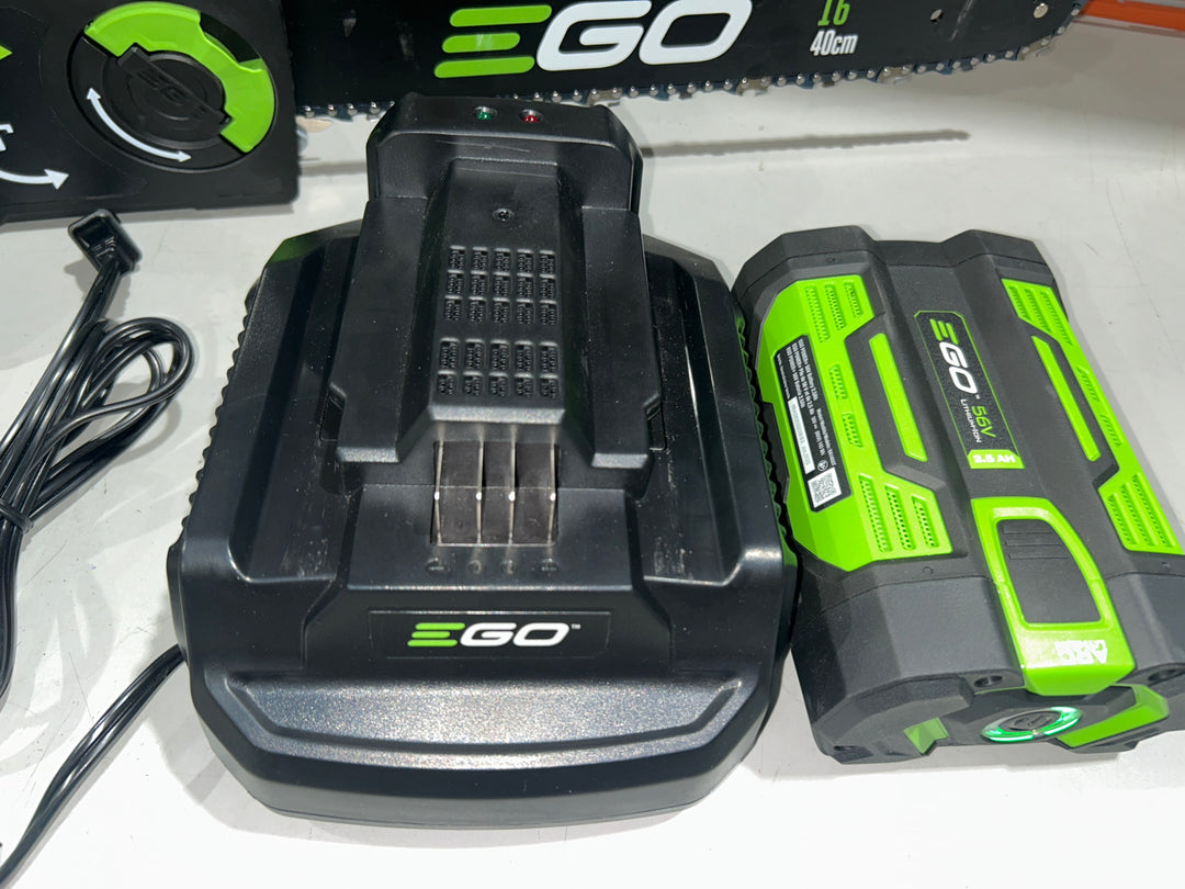 Motosierra EGO de 56 voltios, 16 pulgadas, batería de 2,5 Ah (batería y cargador incluidos) (usada)
