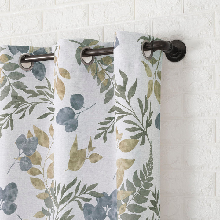 Lot # 1483 Sun Zero Remi Floral Leaf Print Blackout Grommet Curtain Panel, 40" x 84", Multi