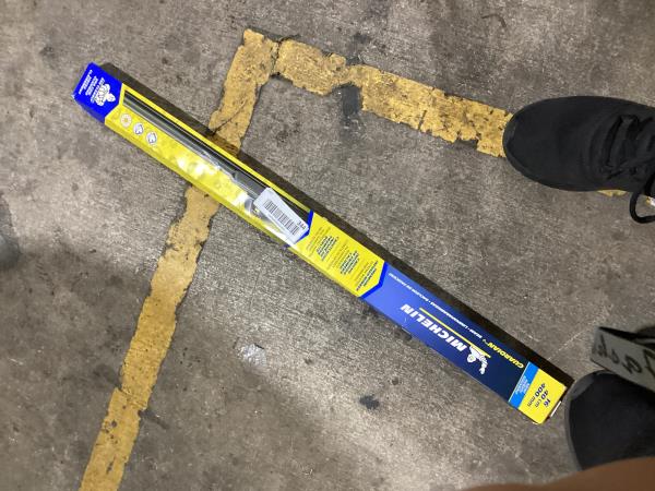 Lot # 344 Michelin Guardian 16" Windshield Wiper Blade
