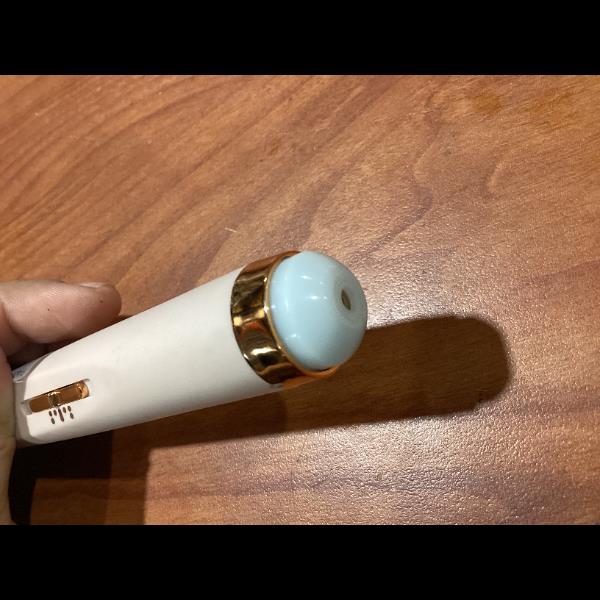 Lot # 12 Finishing Touch Flawless Facial Cleanser  Massager $30