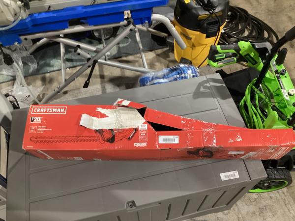 Lot # 2114 Craftsman V20 Cordless Hedge Trimmer, 20in $120