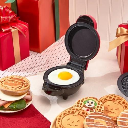 Dash MultiMaker Mini Waffle System with Removable Plates and Storage Case (open box)