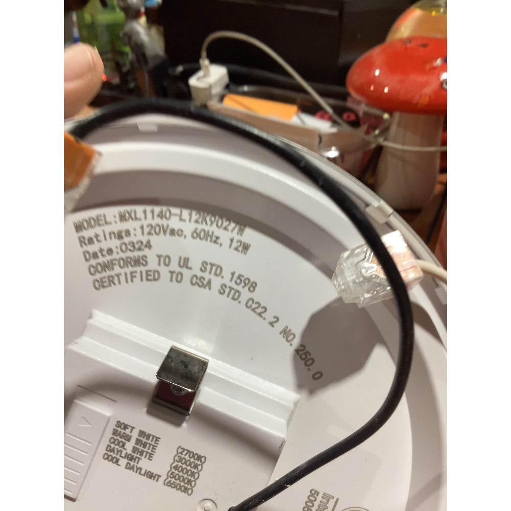 Lot # 1465 White NXL1140-L12K9027 LED Downlight $15