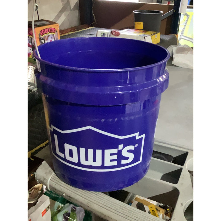 Lot # 814 Lowes 5-Gallon Blue Bucket $15.00