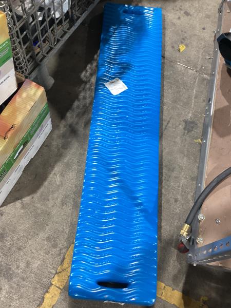 Lot # 123 Cascade Mountain Tech Water Sports Plank