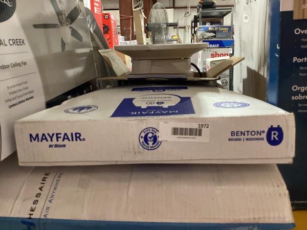 Lot # 1972 Mayfair Benton White Round Toilet Seat $40
